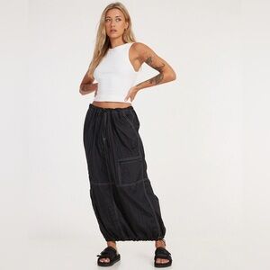 MOTEL ROCKS MASAO MAXI SKIRT IN PARACHUTE BLACK WITH WHITE STITCH